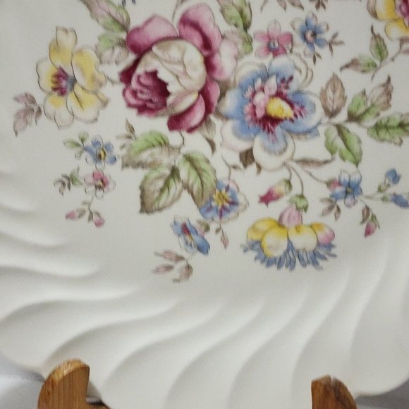 Vintage Royal China USA Romance Dinner Plate 10" floral center swirl rim - Picture 4 of 8